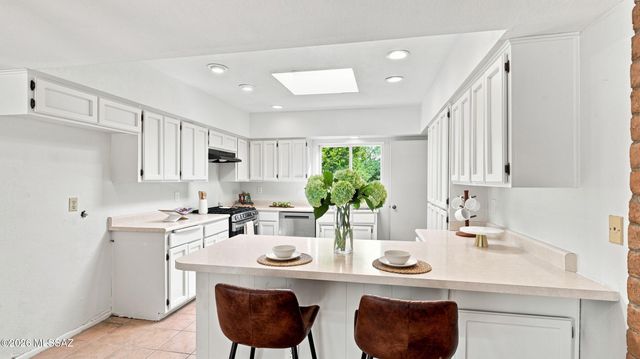 5620 N Barrasca Avenue, Tucson, AZ 85750
