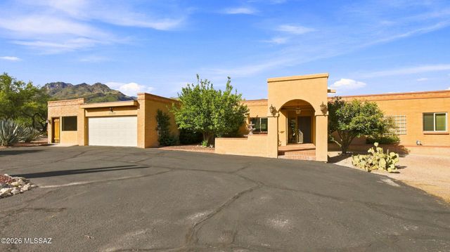 5620 N Barrasca Avenue, Tucson, AZ 85750