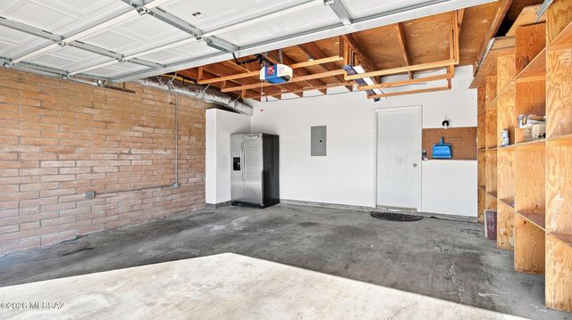 5620 N Barrasca Avenue, Tucson, AZ 85750