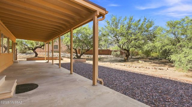 5620 N Barrasca Avenue, Tucson, AZ 85750