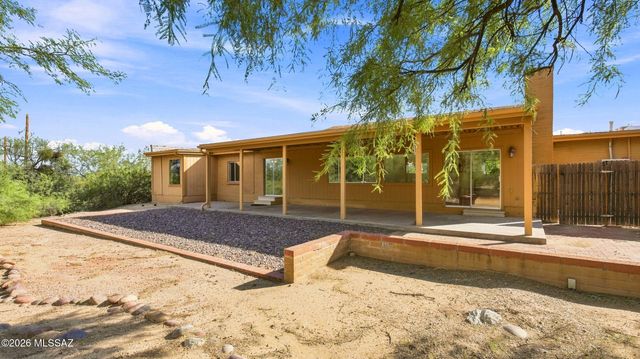5620 N Barrasca Avenue, Tucson, AZ 85750