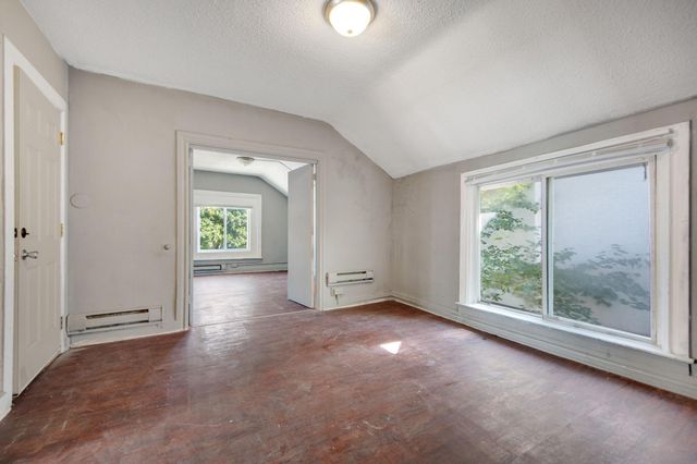 955 Burr Street, Saint Paul, MN 55130