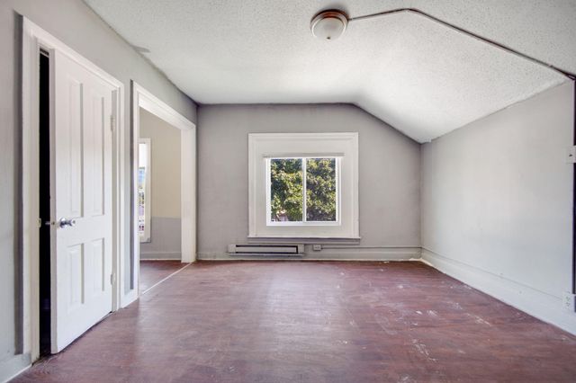 955 Burr Street, Saint Paul, MN 55130