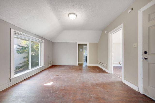 955 Burr Street, Saint Paul, MN 55130