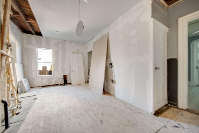 955 Burr Street, Saint Paul, MN 55130