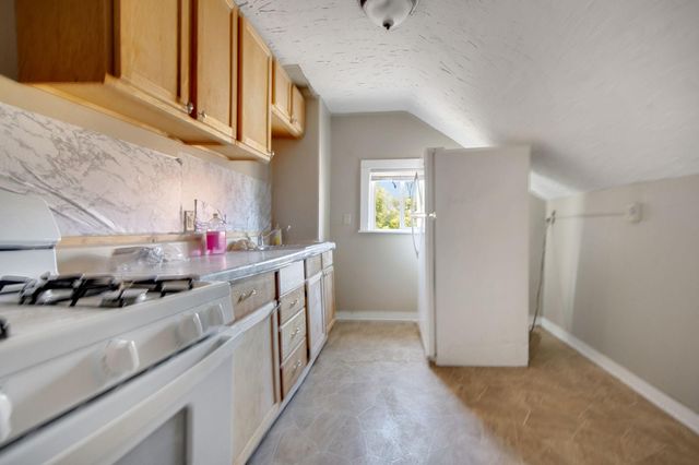 955 Burr Street, Saint Paul, MN 55130