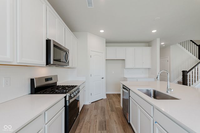 6826 Seabiscuit Road, Whitestown, IN 46075