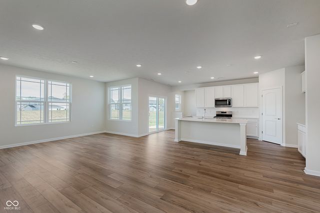 6826 Seabiscuit Road, Whitestown, IN 46075