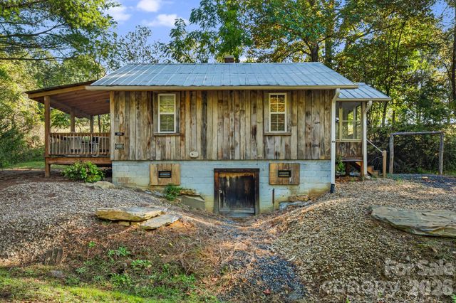 456 Maney Branch Road, Burnsville, NC 28714