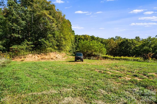 456 Maney Branch Road, Burnsville, NC 28714