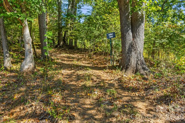 456 Maney Branch Road, Burnsville, NC 28714