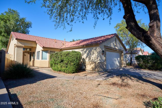 30496 N MAPLE CHASE Drive, San Tan Valley, AZ 85143