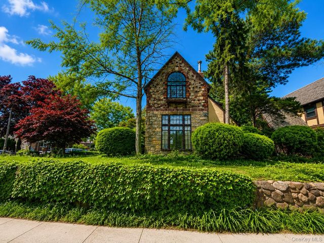 32-29 Parsons Boulevard, Flushing, NY 11354