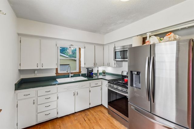 2443 Garfield Avenue, Des Moines, IA 50317