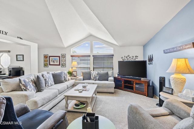 195 Tierra Rejada Road 52, Simi Valley, CA 93065