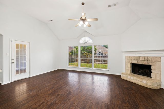 9 Roosevelt Court, Mansfield, TX 76063