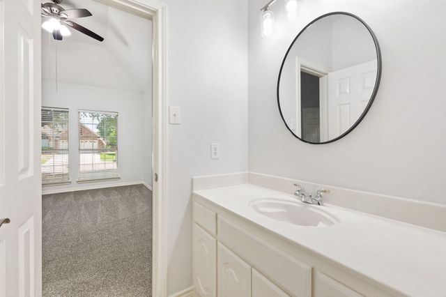 9 Roosevelt Court, Mansfield, TX 76063