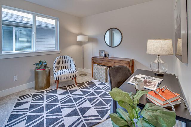 61201 NE Snow Owl Street, Bend, OR 97701