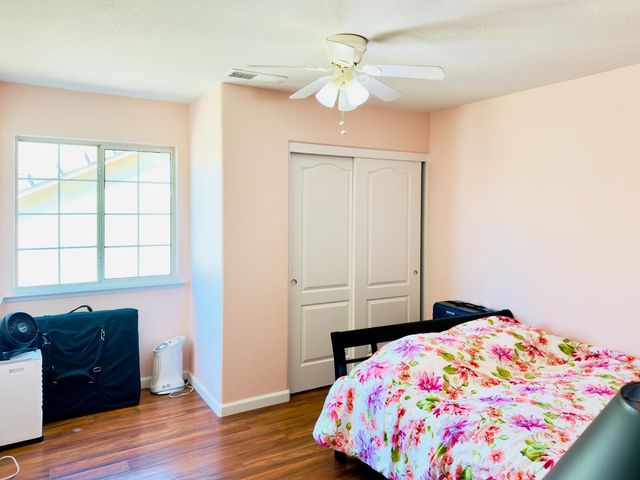 1555 E Emerald Avenue, Fresno, CA 93720