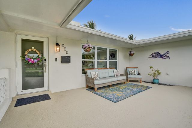 411 SW 18th Court, Pompano Beach, FL 33060