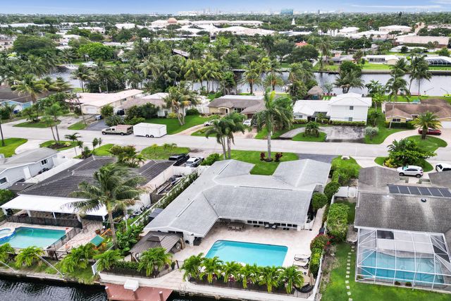 411 SW 18th Court, Pompano Beach, FL 33060