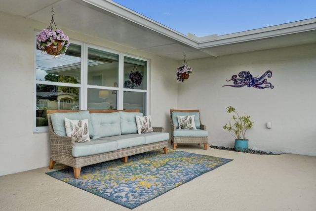 411 SW 18th Court, Pompano Beach, FL 33060