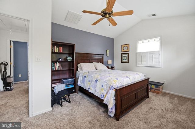 7730 LEONARD DR, Falls Church, VA 22043