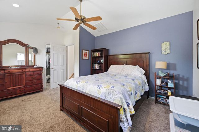 7730 LEONARD DR, Falls Church, VA 22043