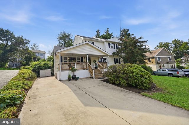 7730 LEONARD DR, Falls Church, VA 22043
