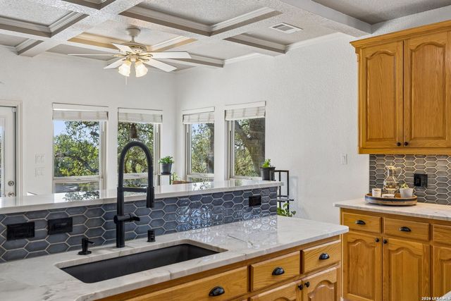 192 Windmill Way, Spring Branch, TX 78070