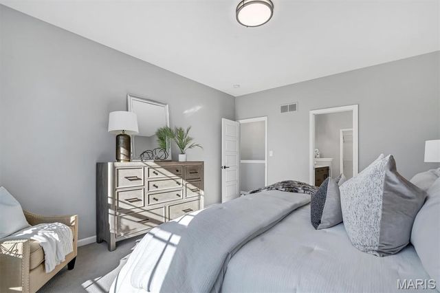 533 Ryehill Drive, St Peters, MO 63376