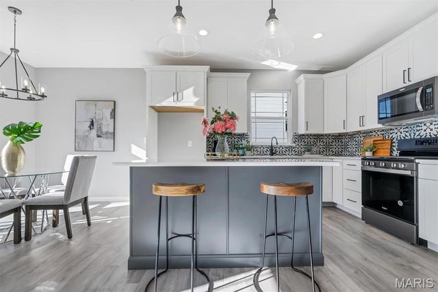 533 Ryehill Drive, St Peters, MO 63376