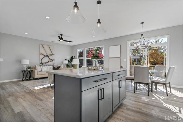 533 Ryehill Drive, St Peters, MO 63376