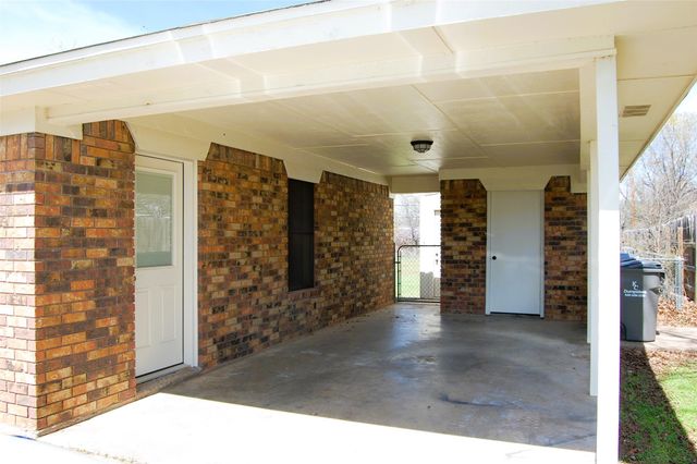 1325 2nd Street, Graham, TX 76450