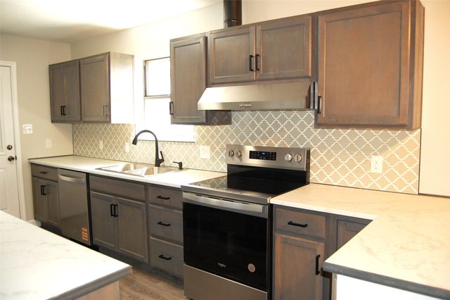 1325 2nd Street, Graham, TX 76450