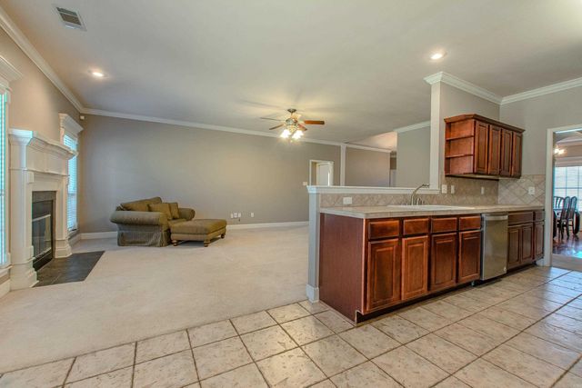 3211 Moonlighting Place Drive, Bryant, AR 72022