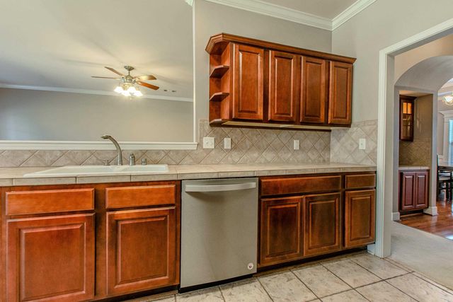 3211 Moonlighting Place Drive, Bryant, AR 72022