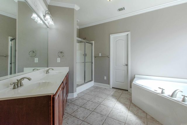 3211 Moonlighting Place Drive, Bryant, AR 72022