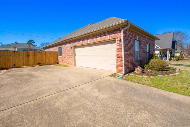 3211 Moonlighting Place Drive, Bryant, AR 72022