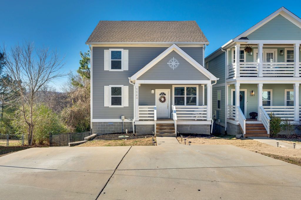 114 N Poole St Apt A, Ashland City, TN 37015