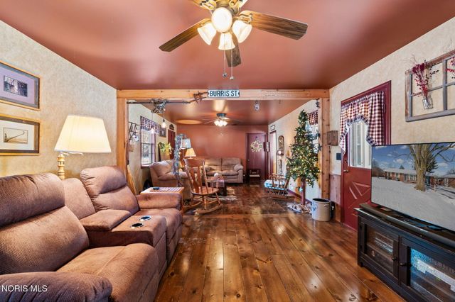 1820 Gayle Lane, Findlay, OH 45840