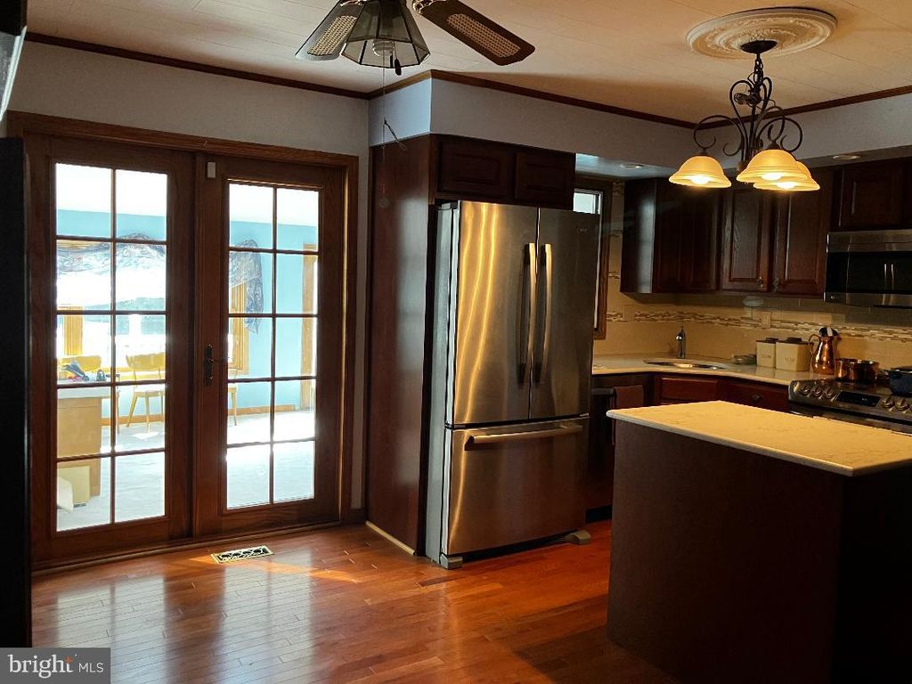 2015 BUTTERNUT DR, Huntingdon Valley, PA 19006