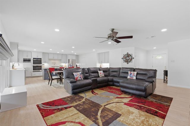 11813 Knights BRG, Austin, TX 78759