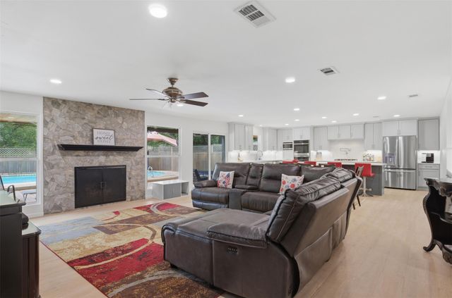 11813 Knights BRG, Austin, TX 78759