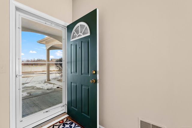 2108 Monarch Drive, Shelby Twp, MI 48316