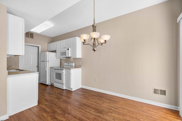 2108 Monarch Drive, Shelby Twp, MI 48316