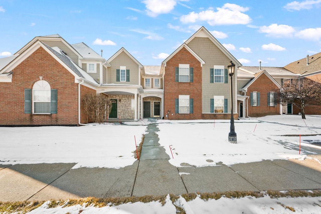 2108 Monarch Drive, Shelby Twp, MI 48316