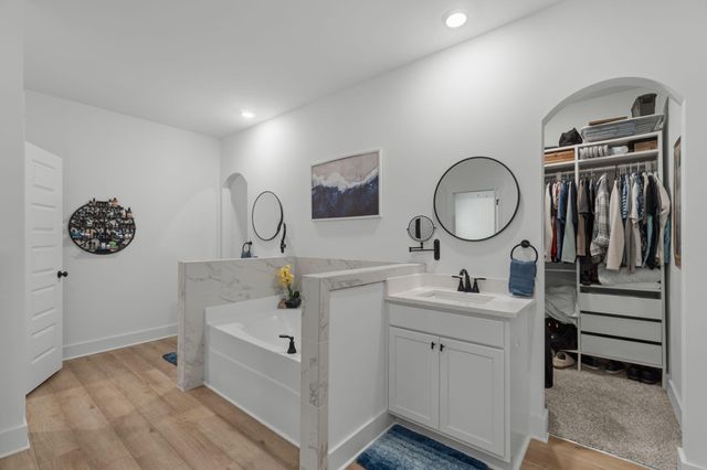 136 Hibernate Way, Freeport, FL 32439