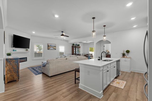 136 Hibernate Way, Freeport, FL 32439