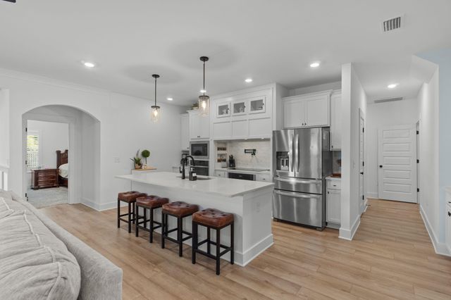 136 Hibernate Way, Freeport, FL 32439